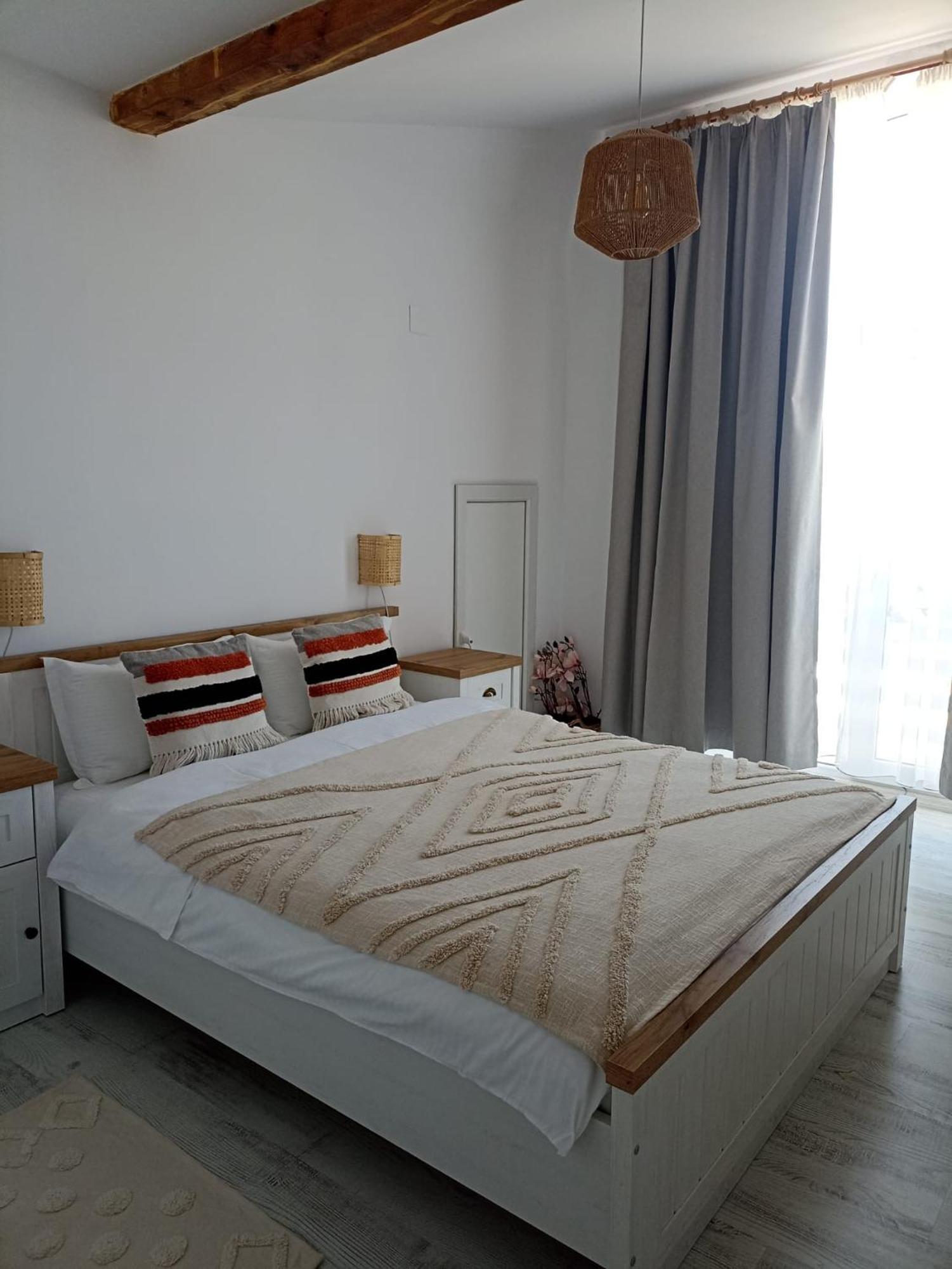 Tina Guest House Basarabi Екстер'єр фото