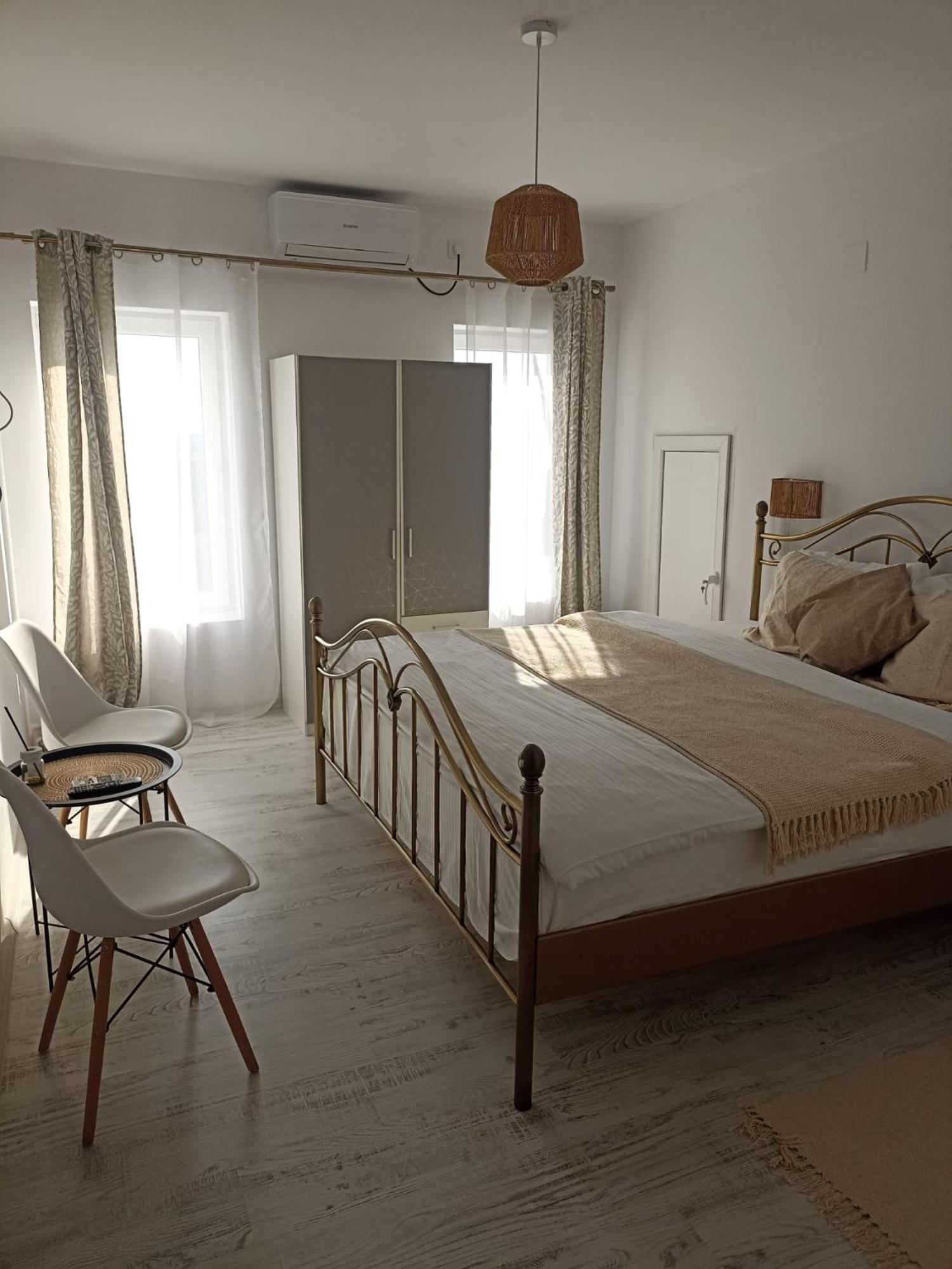Tina Guest House Basarabi Екстер'єр фото