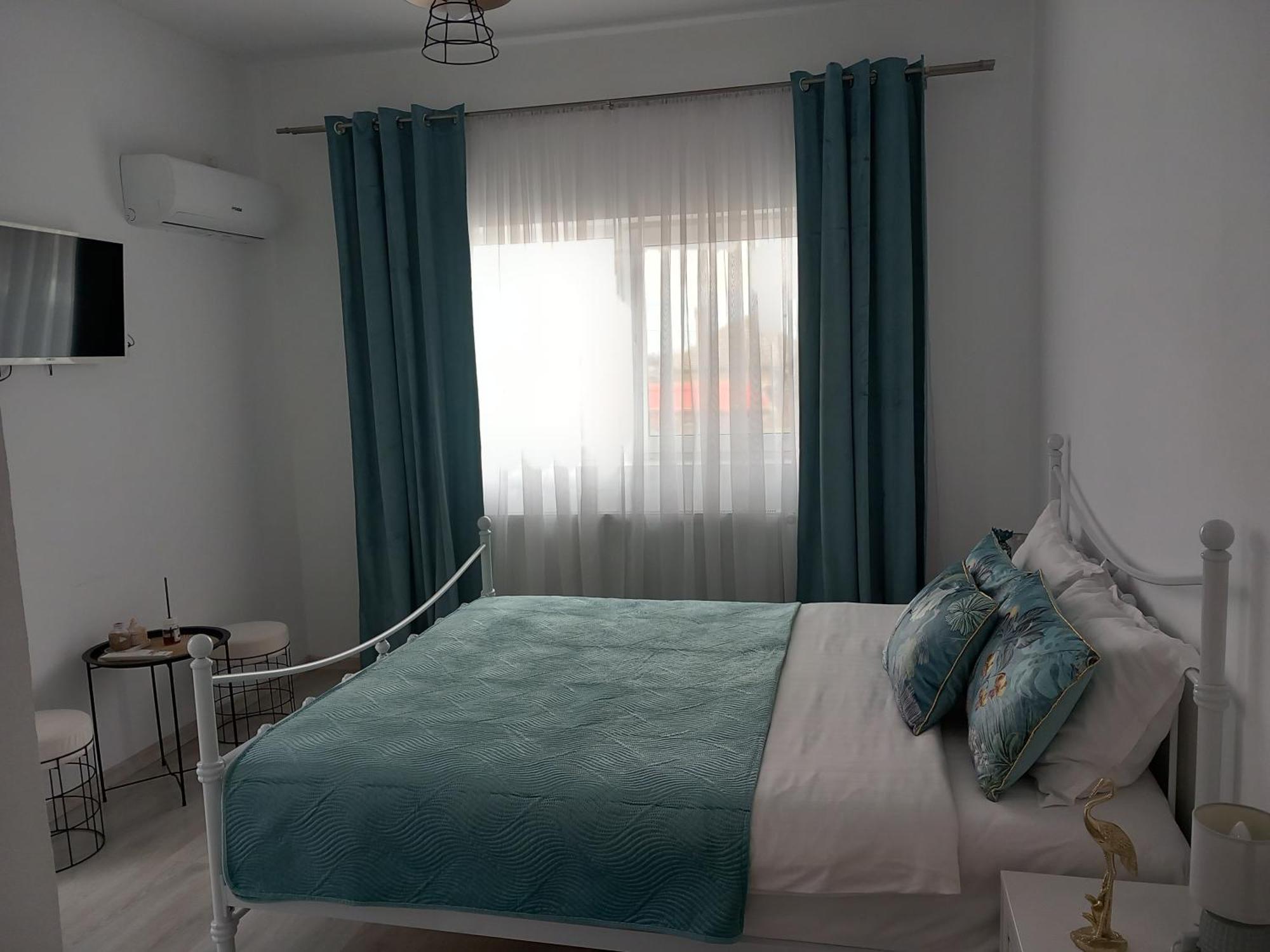 Tina Guest House Basarabi Екстер'єр фото